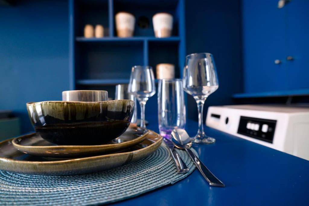 Bluexenia 1 Bedroom Retro Luxury Αθήνα Εξωτερικό φωτογραφία